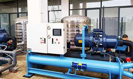 水冷螺桿冷水機80匹，金銀首飾加工冷卻使用